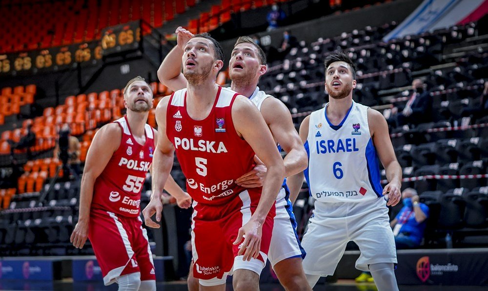 Reprezentacja Polski przegrała z Izraelem, ale jest blisko awansu na EuroBasket