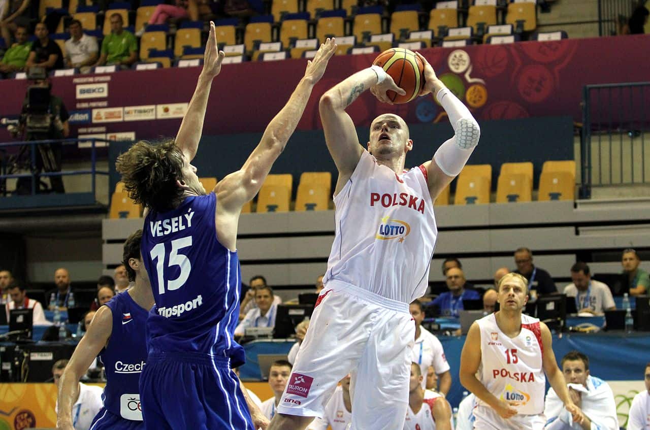 Były reprezentant Polski z przeszłością w NBA trafi do PLK? „Są ciekawe propozycje, które rozważam”