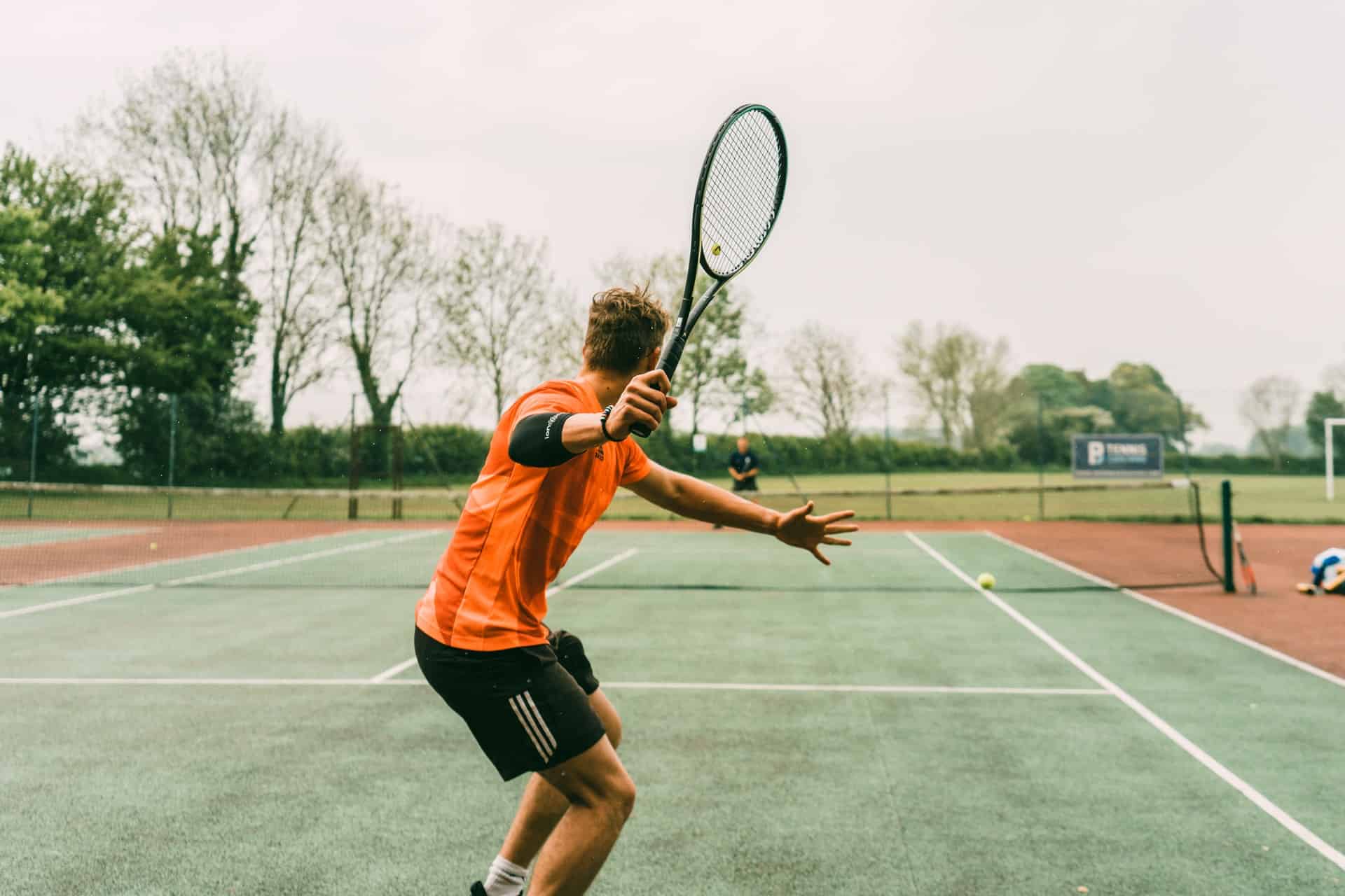 Bekhandy, slajsy i smecze – minisłownik tenisowych zagrań