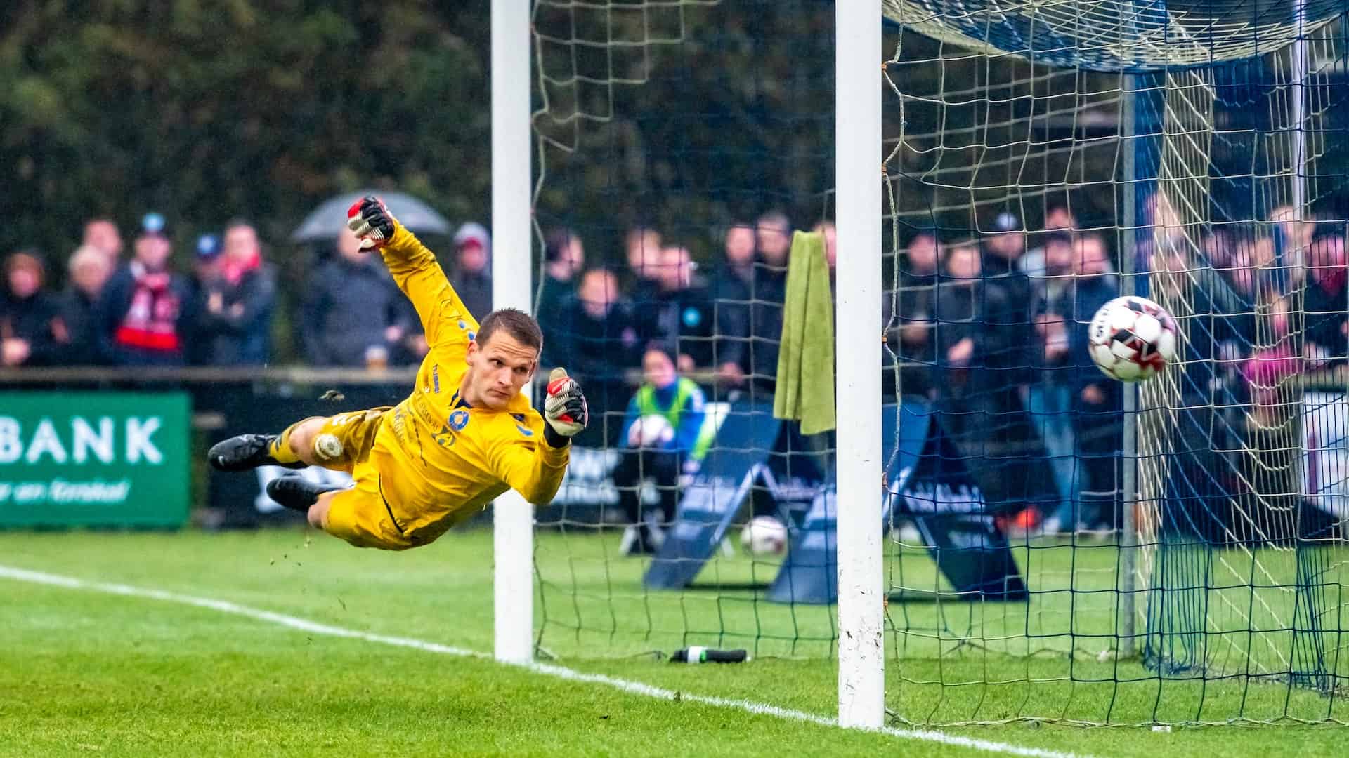 Kolejny gol Lewandowskiego, świetny Szymański – udany weekend Polaków za granicą