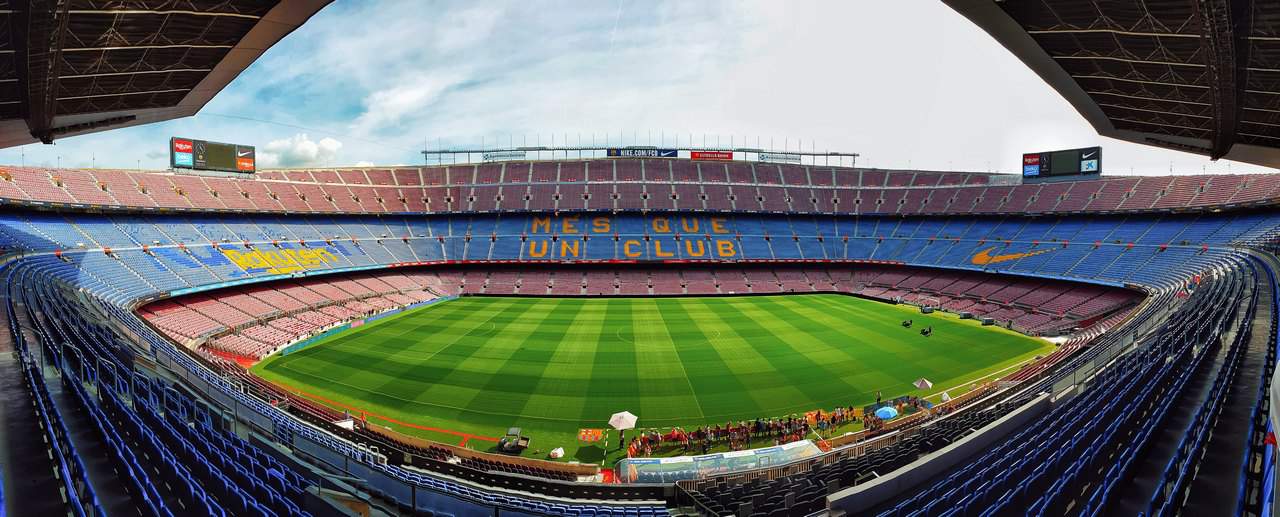 Mecz na Camp Nou na żywo nie musi kosztować fortuny. Kursy walut kluczem do oszczędności